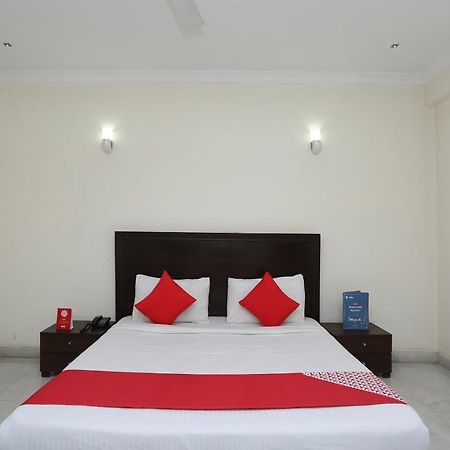 Oyo Hotel Inn Way Sonipat Buitenkant foto