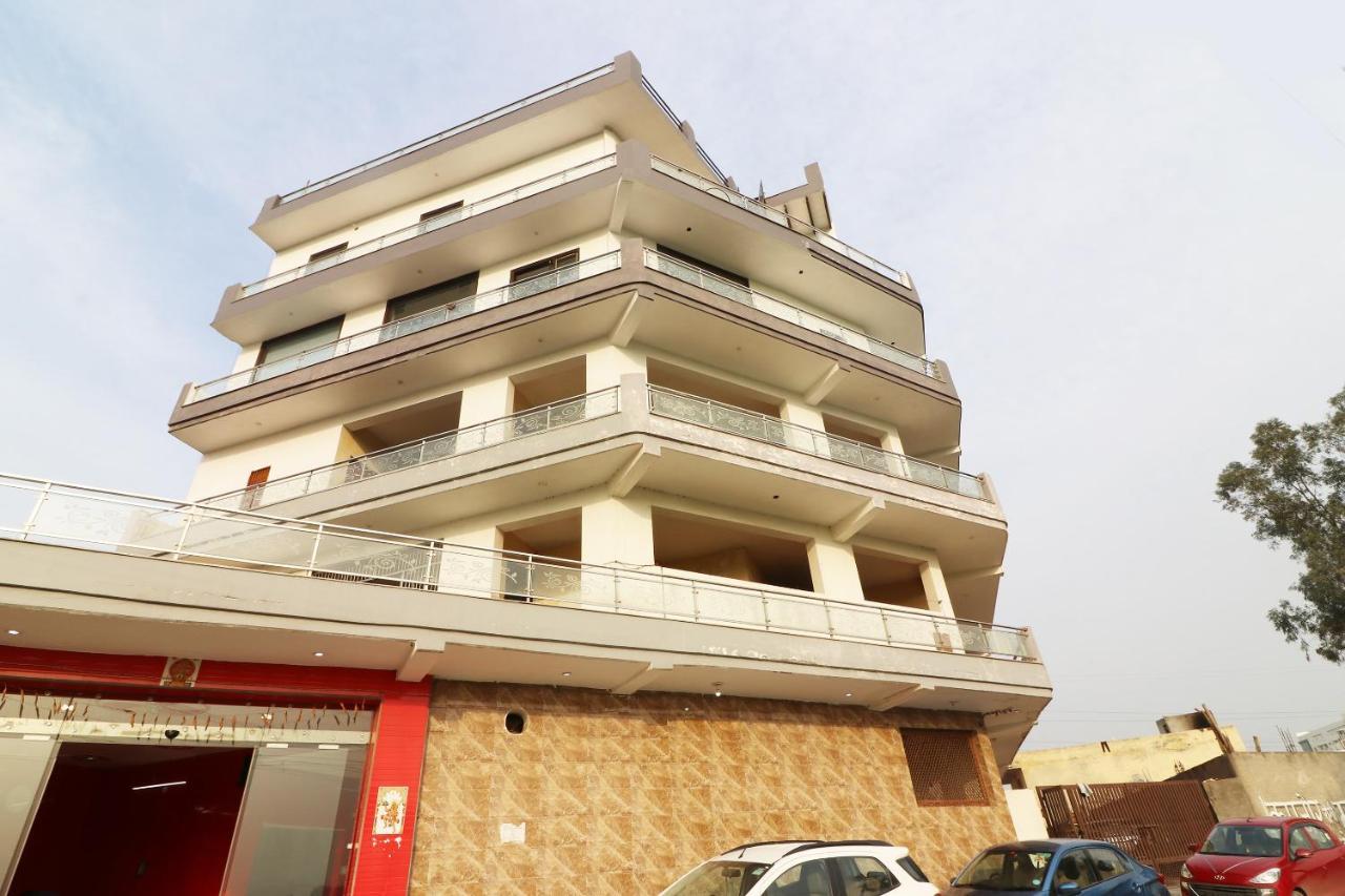 Oyo Hotel Inn Way Sonipat Buitenkant foto